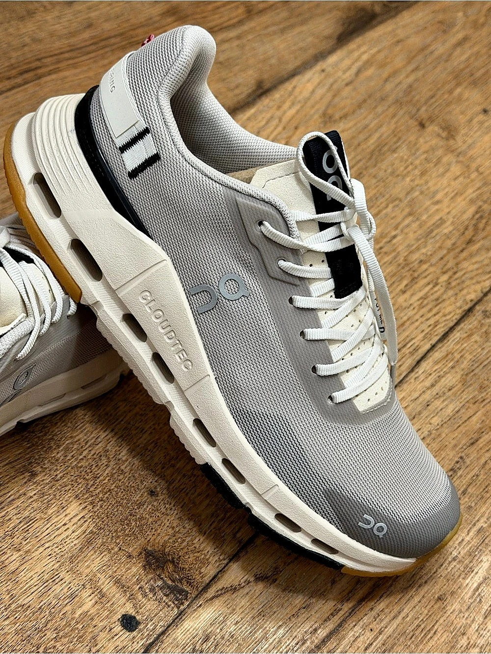 NEW On Cloudnova Form 2 Women's Athletic Shoes Gray & White US 7